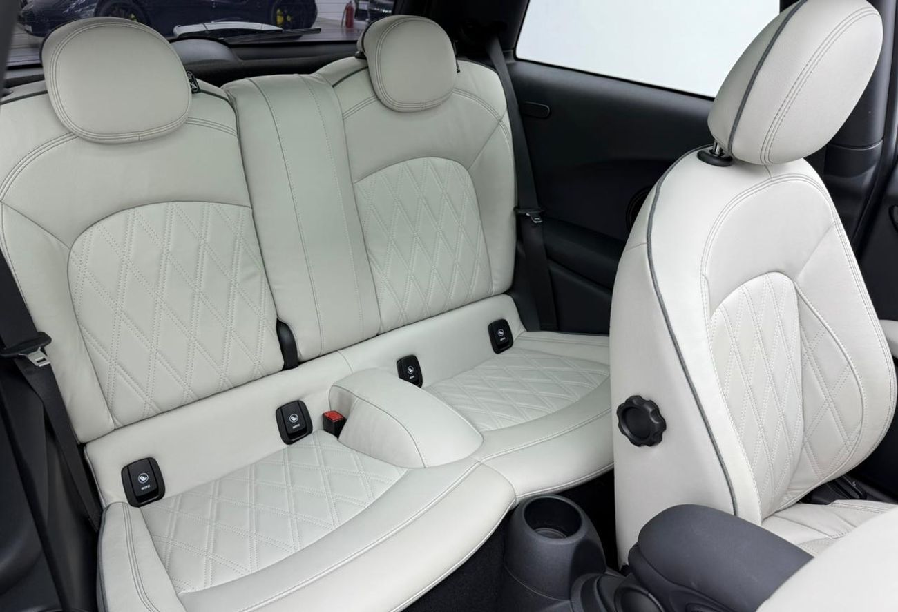 ميني كوبر S 2.0L (4 Seater) 2023 MINI Cooper S, Warranty, 2026 MINI Service Pack, Very Low Km, Fully Loaded, G