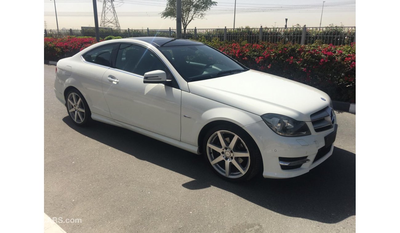 Mercedes-Benz C 250 COUPE / GCC / 2012