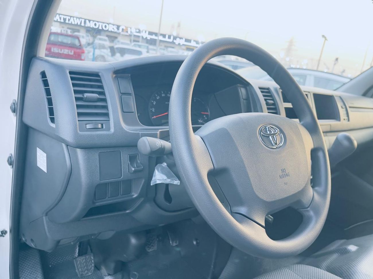 تويوتا هاياس toyota hiace hirgroof cargo glass van