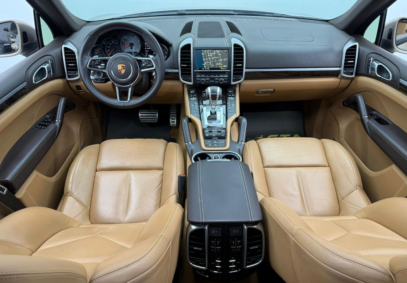 Porsche Cayenne 2016 Porsche Cayenne S, Full Porsche Service History, Low Km, Fully Loaded, Excellent Condition, GCC