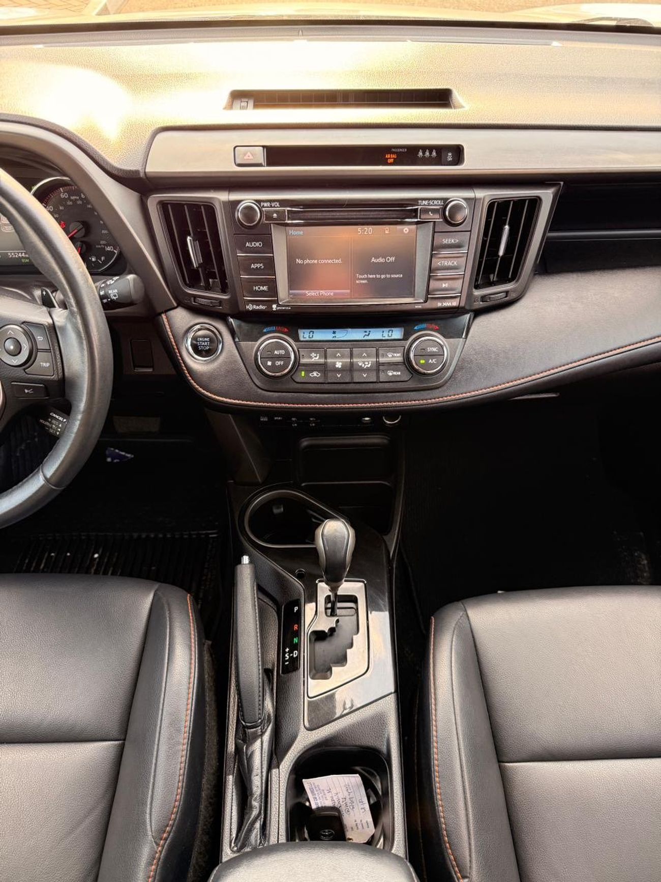 تويوتا راف ٤ SE 2.5L Full option Sunroof, leather 2017