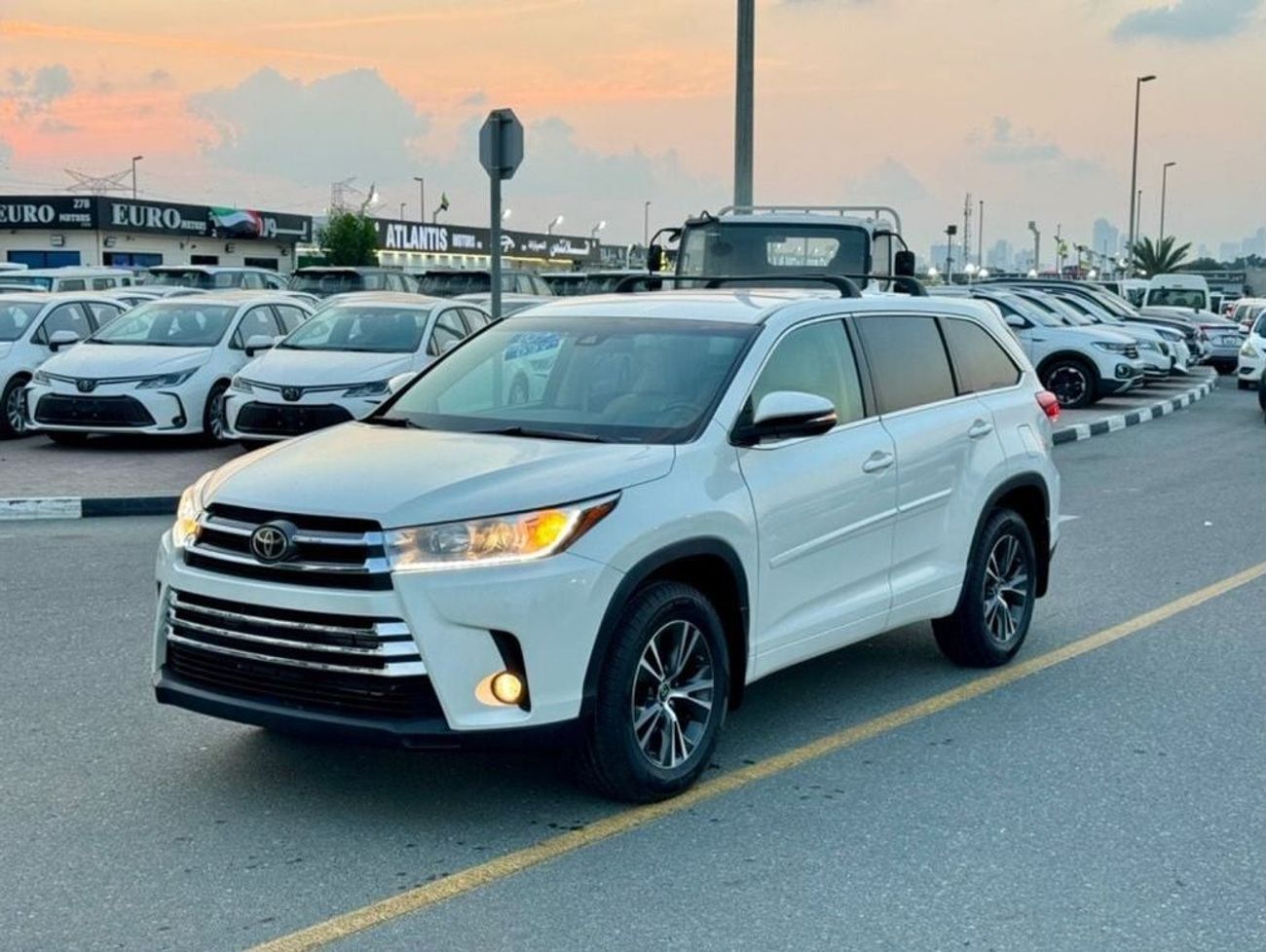 Toyota Highlander 2018 LE 4x4 MID OPTION V6 US SPEC