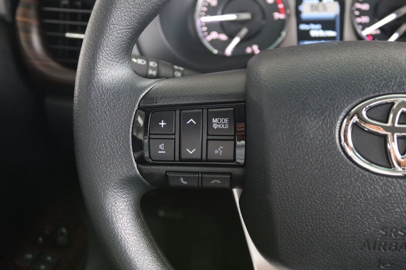 Toyota Hilux 2025 HILUX 2.7 4X4 AT - **التصدير فقط خارج الخليج***EXPORT ONLY**