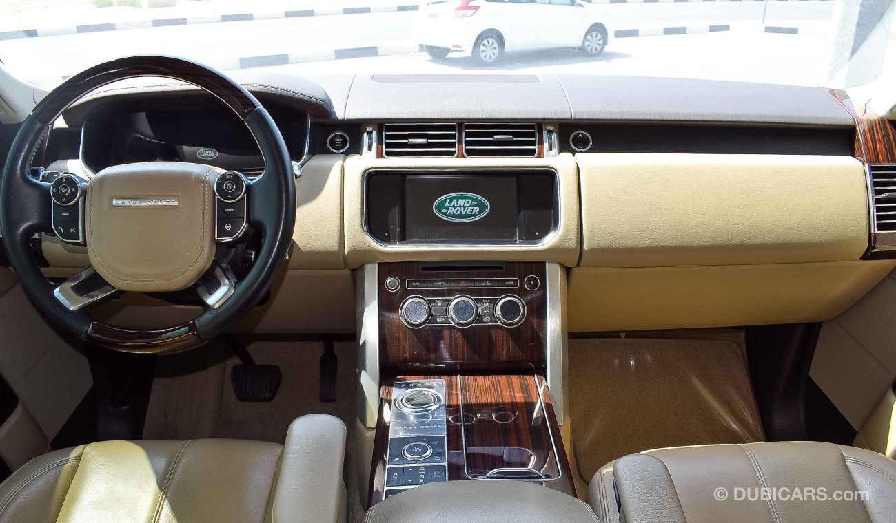 Land Rover Range Rover Vogue HSE With Supercharged Badge