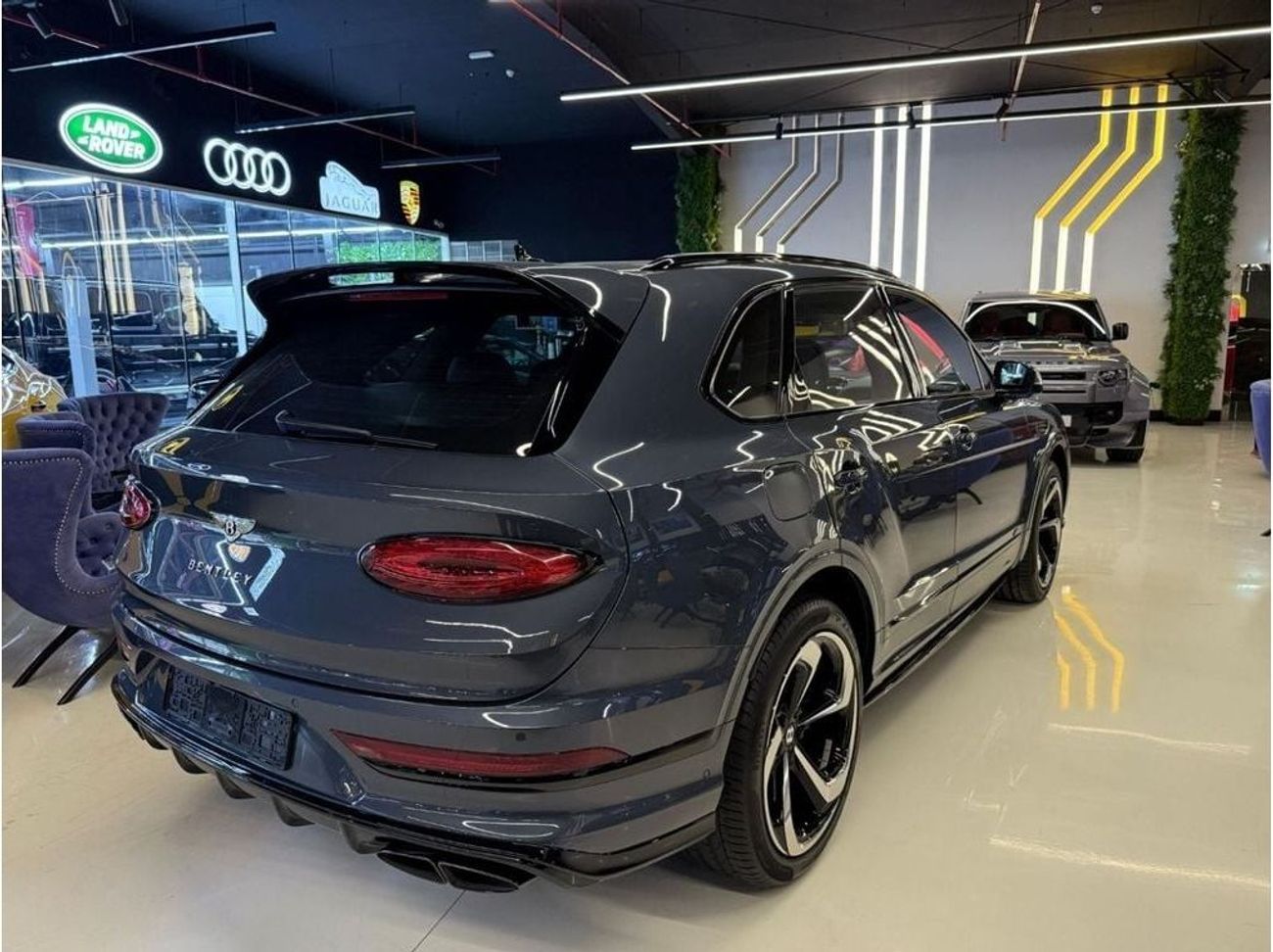 بنتلي بينتايجا 2022 BENTLEY BENTAYGA S V8 /GCC/ DEALER WARRANTY AND SERVICES