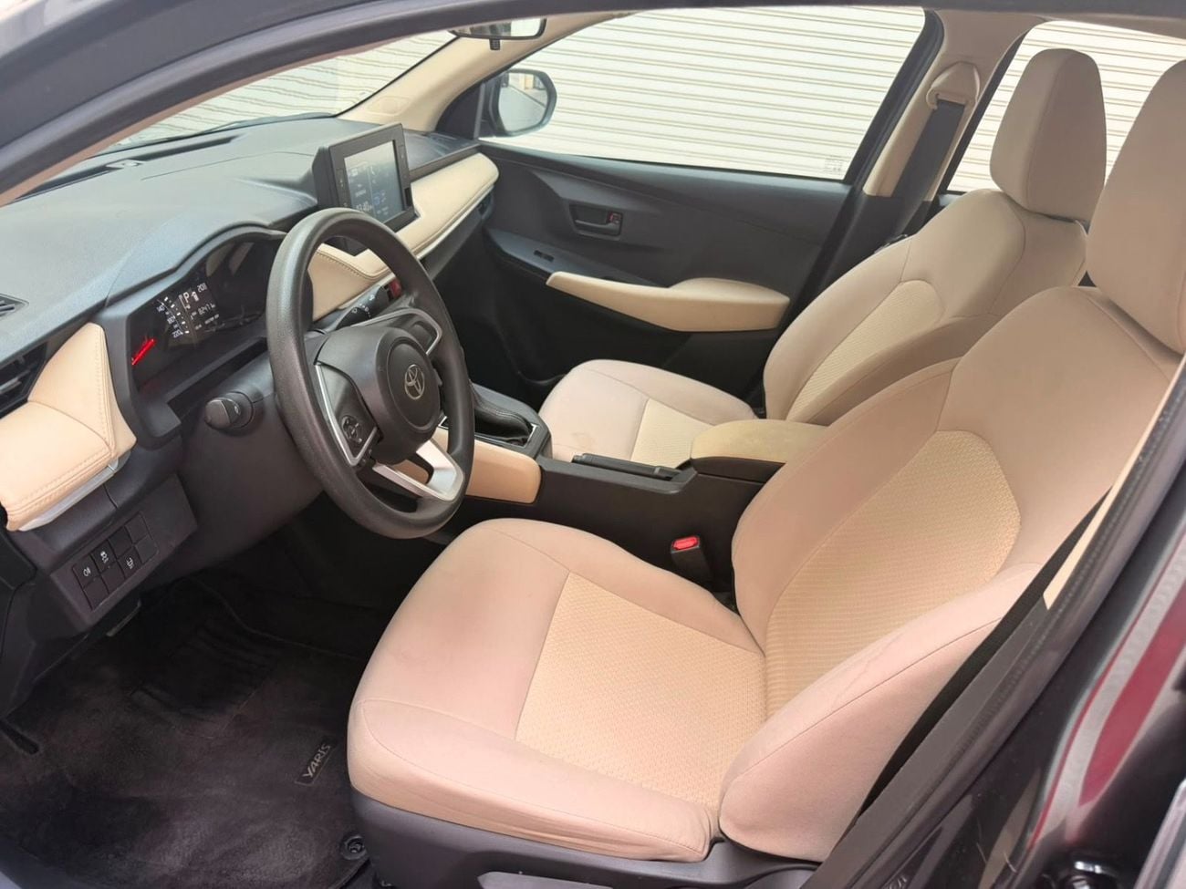 Toyota Yaris E