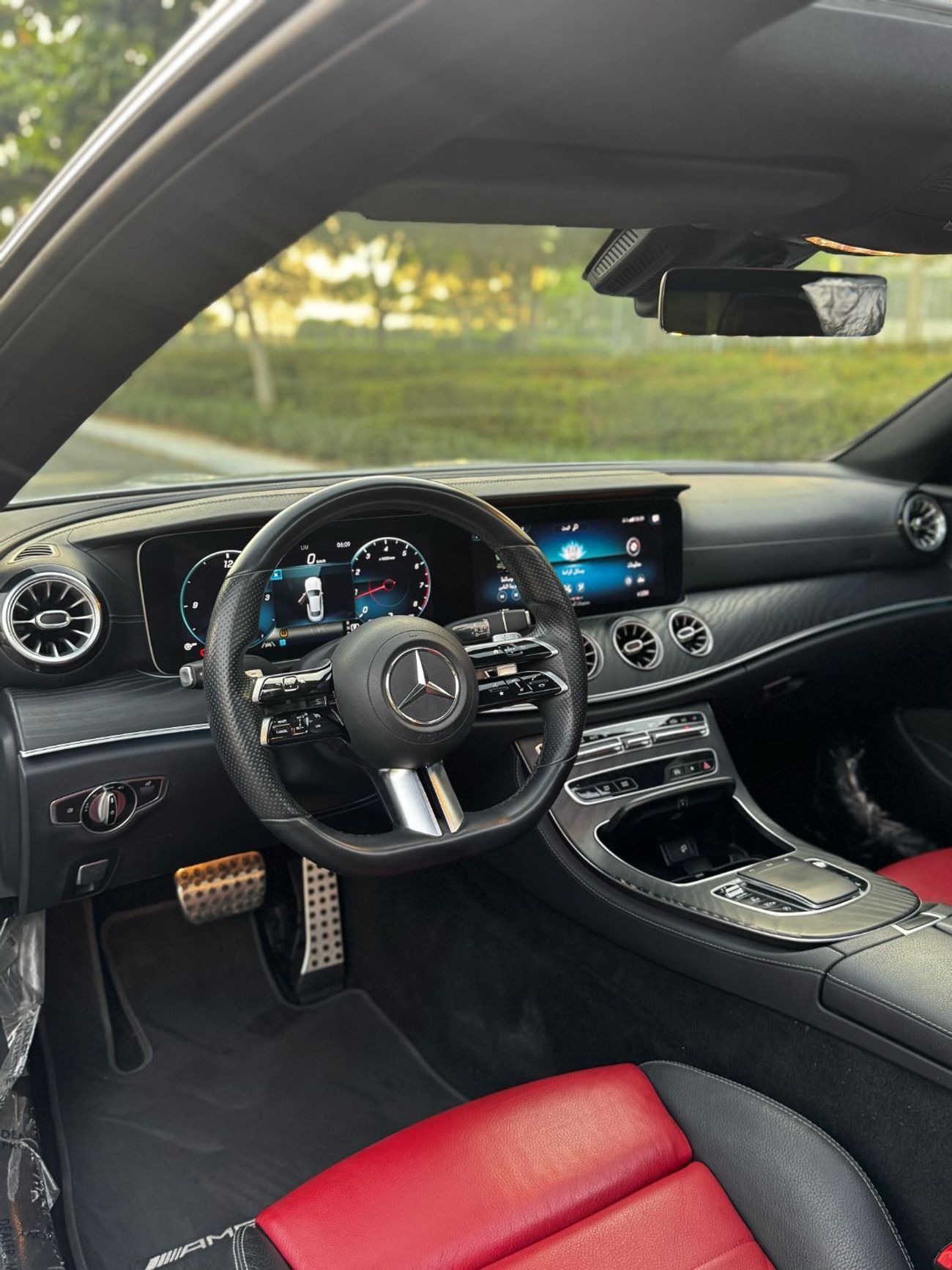 Mercedes-Benz E200 Premium 2.0L