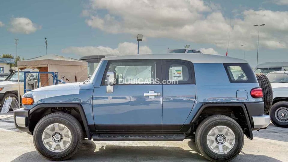 Toyota FJ Cruiser 4.0P AT 2020 (VC 72Q) for sale. Blue, 2020