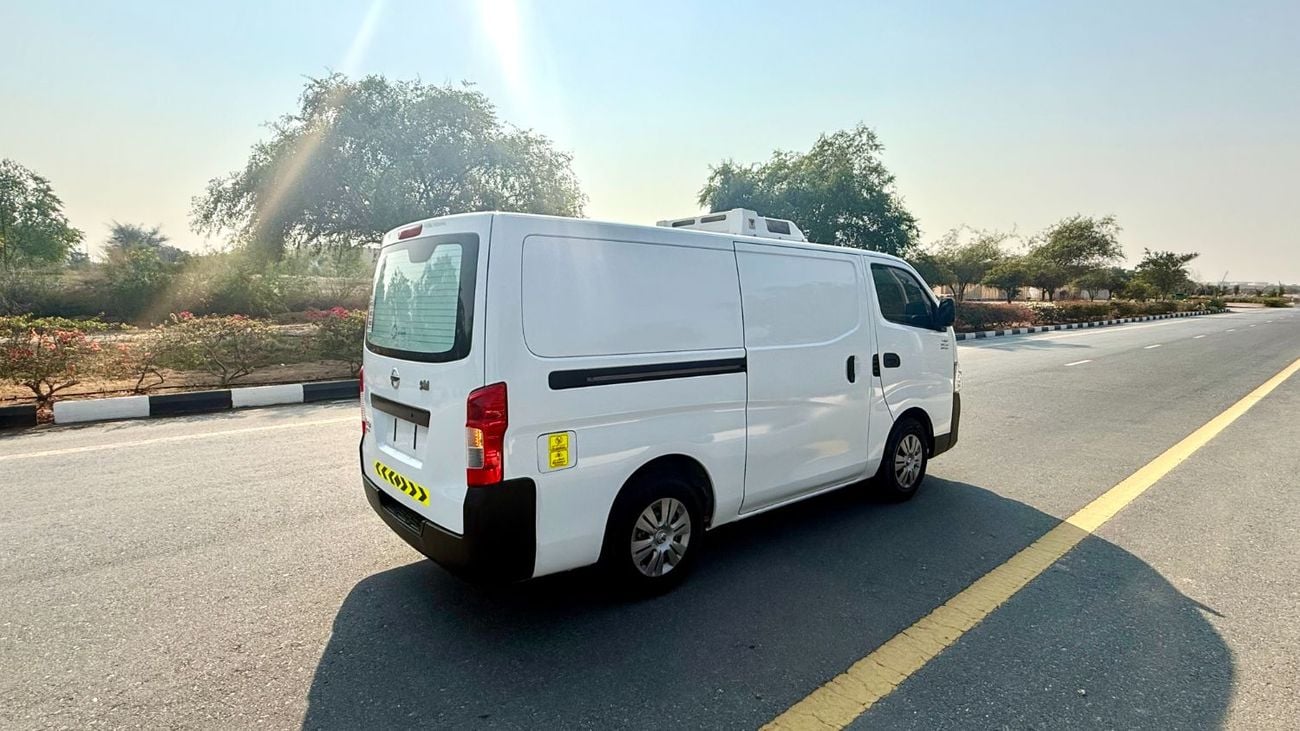 نيسان أورفان Panel Van Std 2.5L A/T (3 Seater) Petrol (5 Door)