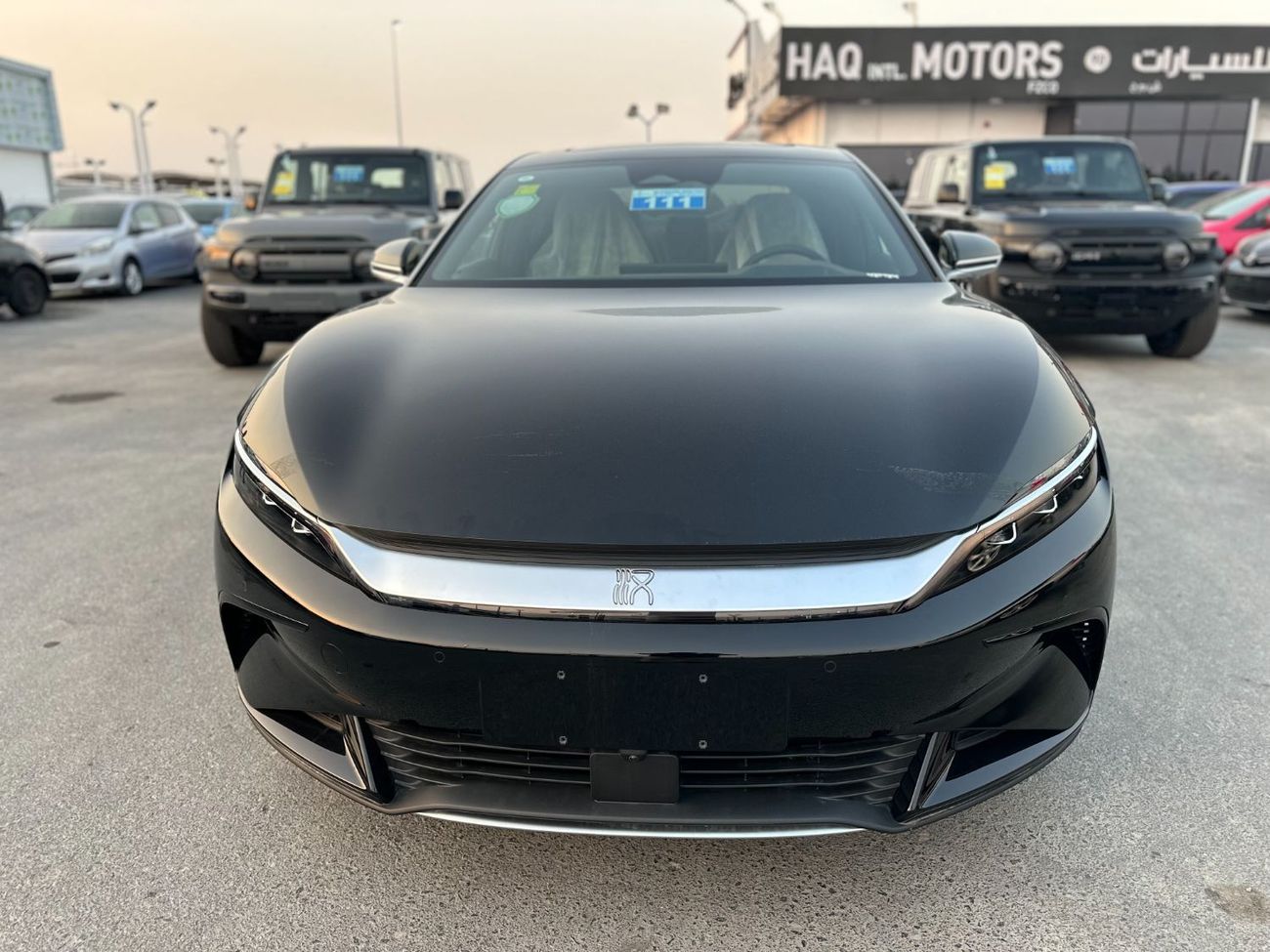 BYD HAN BYD HAN  -EV Range 605 KM