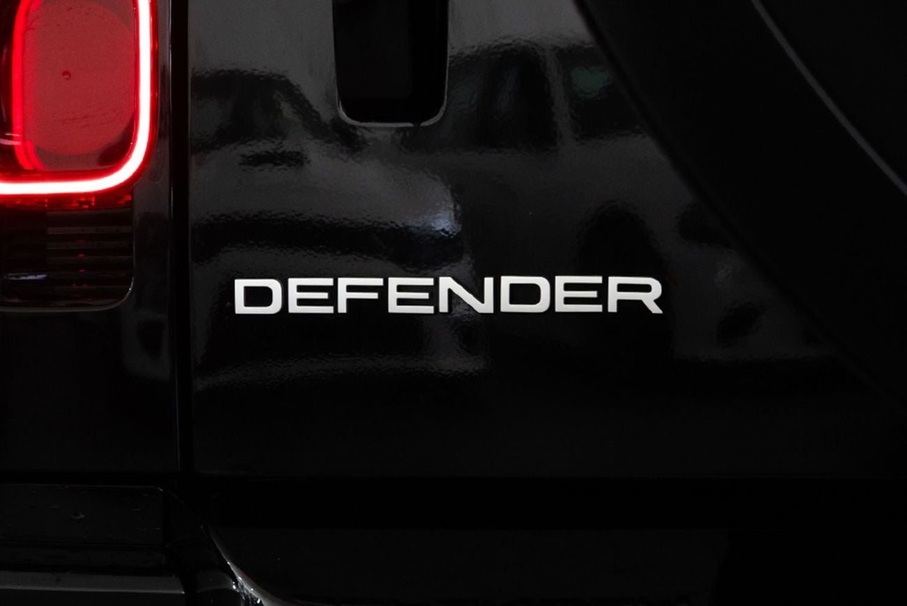 لاند روفر ديفندر P400 90 HSE 3.0L (6 Seater)
