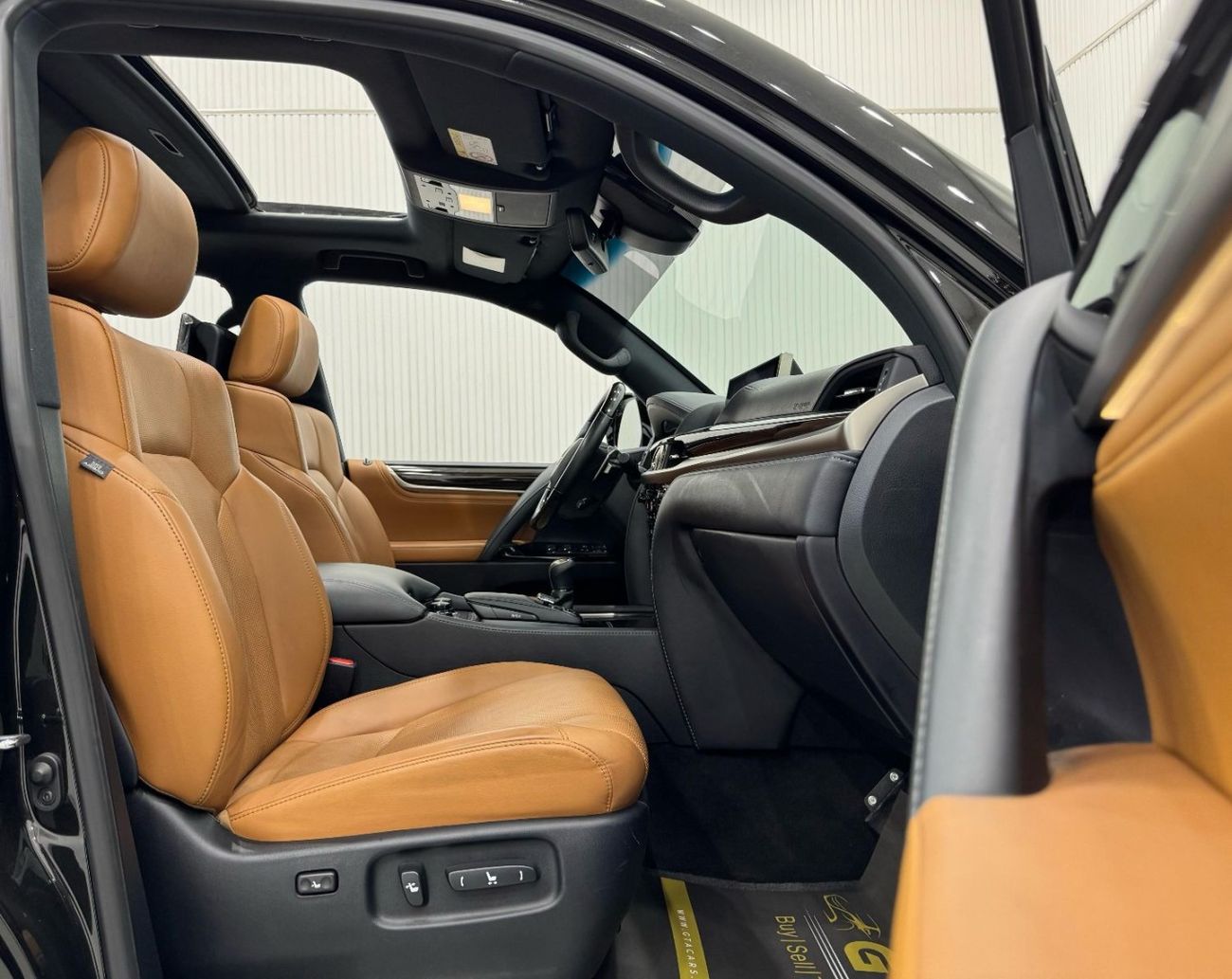 Lexus LX 570 Signature Edition 2021 Lexus LX570 Signature Edition, July 2027 Lexus Warranty, Fully Loaded, 8 Seat