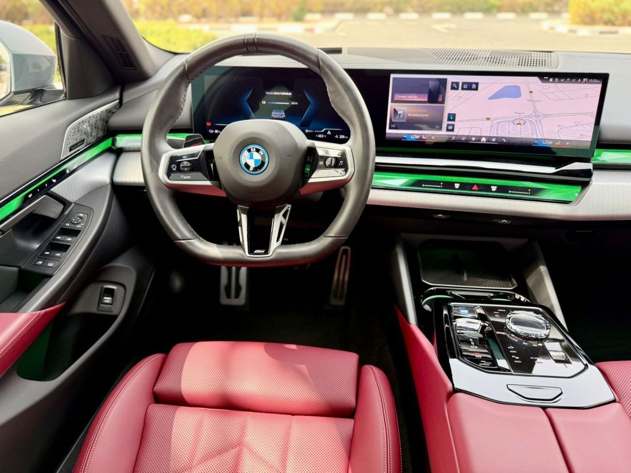 بي أم دبليو i5 BMW I5 | EDRIVE40 MSPORT | GCC SPECS | YEAR 2024 | UNDER WARRANTY AND SERVICE CONTRACT |