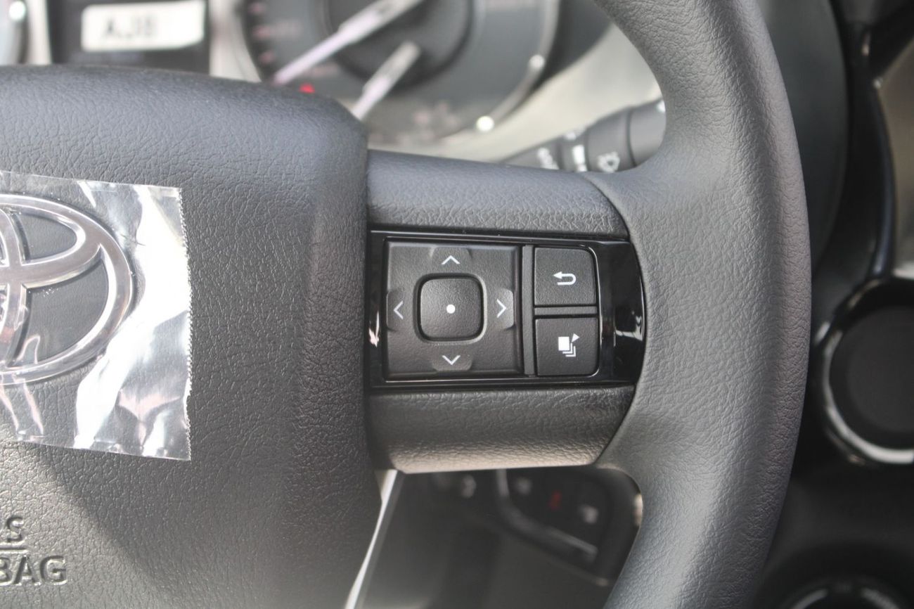 Toyota Hilux TOYOTA HILUX 2.4L DIESEL 4 X 4 DOUBLE CABIN ACTIVE MANUAL