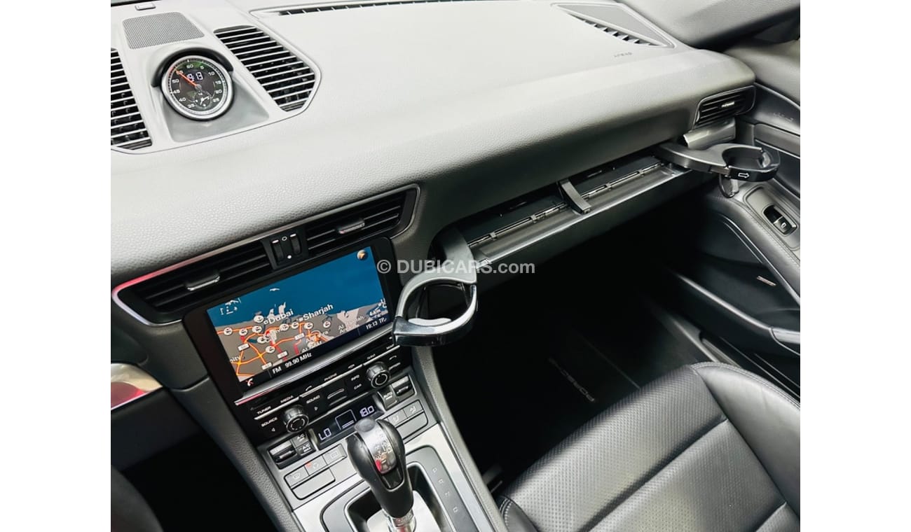 Porsche 911 Carrera GCC .. FSH .. Perfect Condition .. 911 .