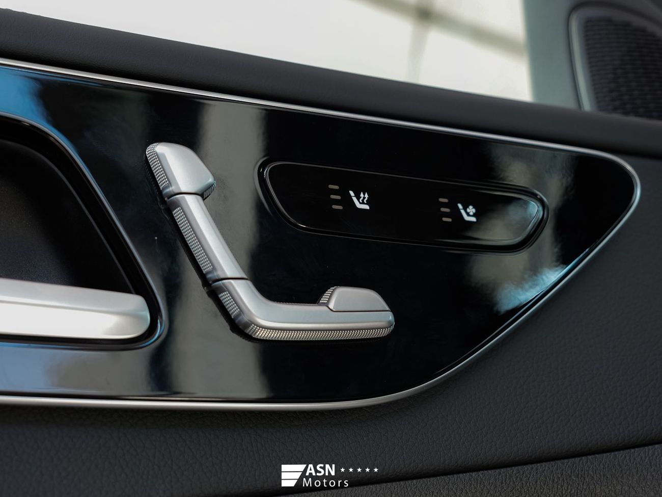 Mercedes-Benz C 200 L 1.5T Sport Edition 2025 (Export Price)