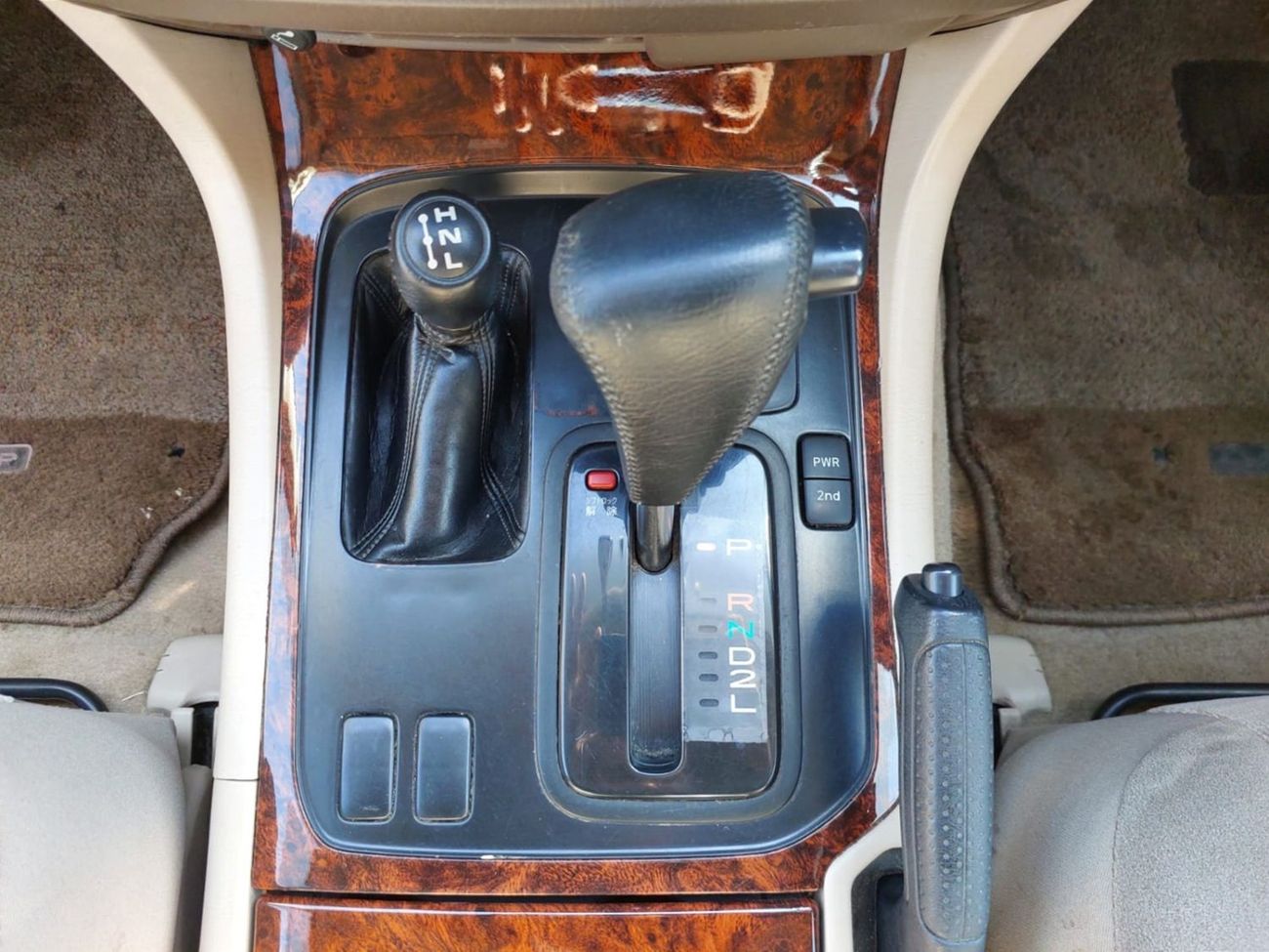 Toyota Land Cruiser TOYOTA LAND CRUISER SUV RHD 1998 MODEL 4.2 L DIESEL AUTOMATIC(PM10431)