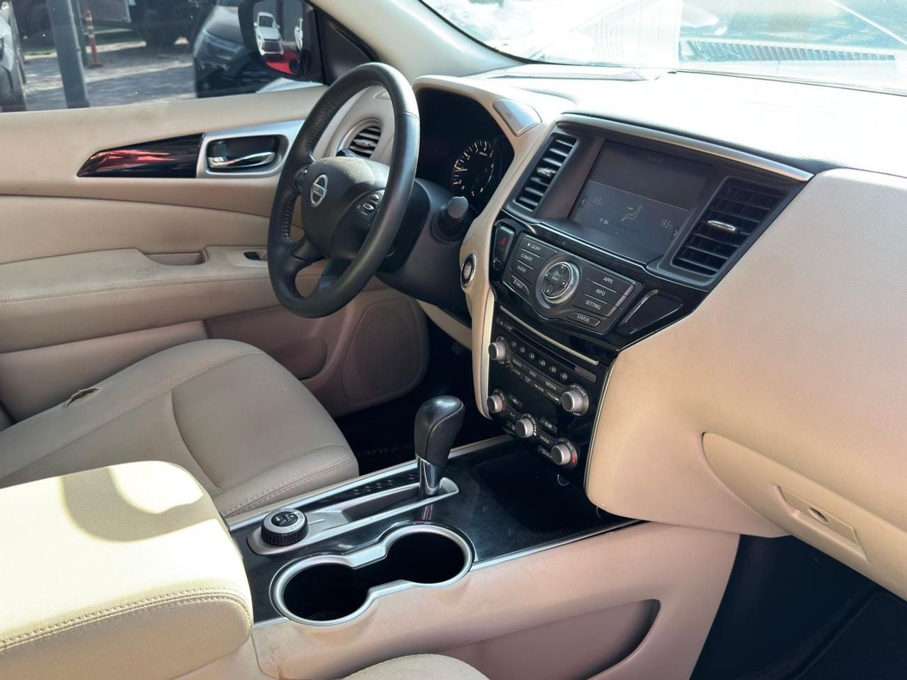 Nissan Pathfinder SL 3.5L (260 HP) 4WD
