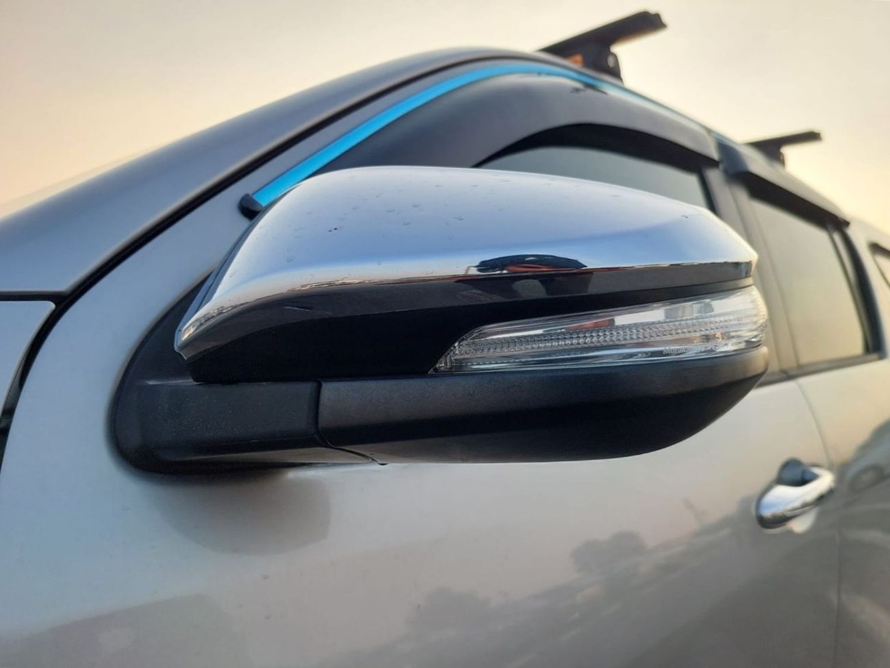 Toyota Hilux TOYOTA HILUX SR5 PICKUP RHD 2016 MODEL 2.8 L DIESEL AUTOMATIC(PM84762)