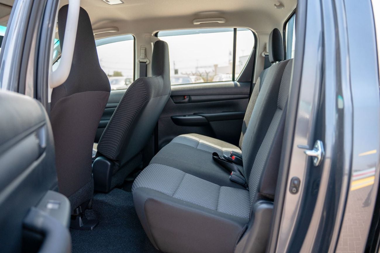 تويوتا هيلوكس Toyota Hilux 2025 2.4L Diesel 4WD Double Cab Manual