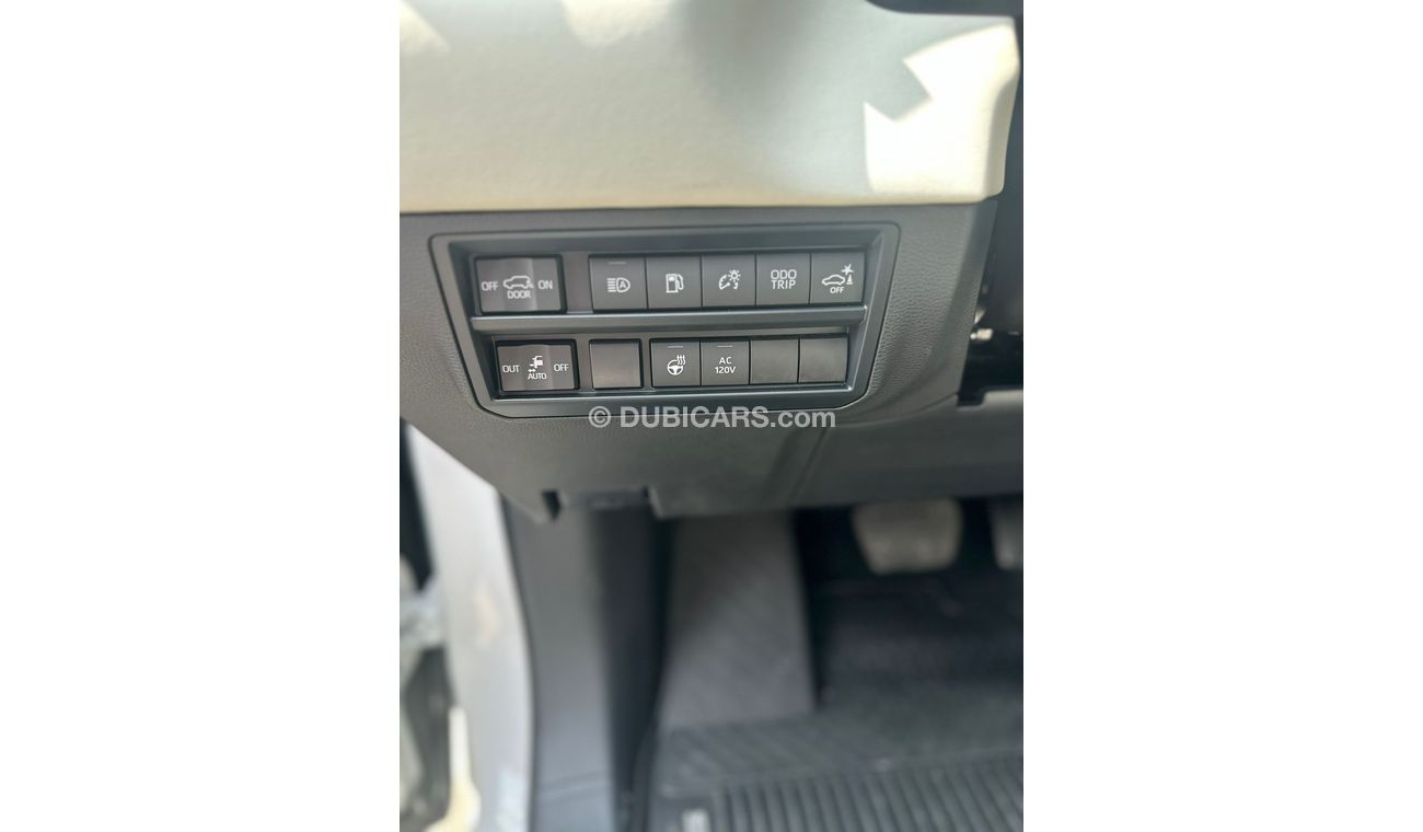 Toyota Sequoia capstone