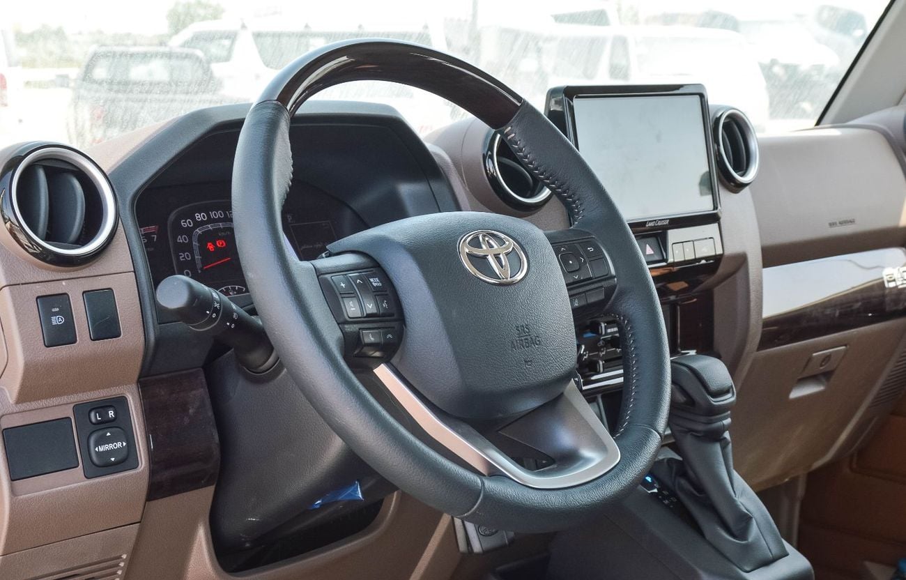 تويوتا لاند كروزر بيك آب TOYOTA LAND CURISER 79 4.0L 4WD PETROL SC PICKUP 2025