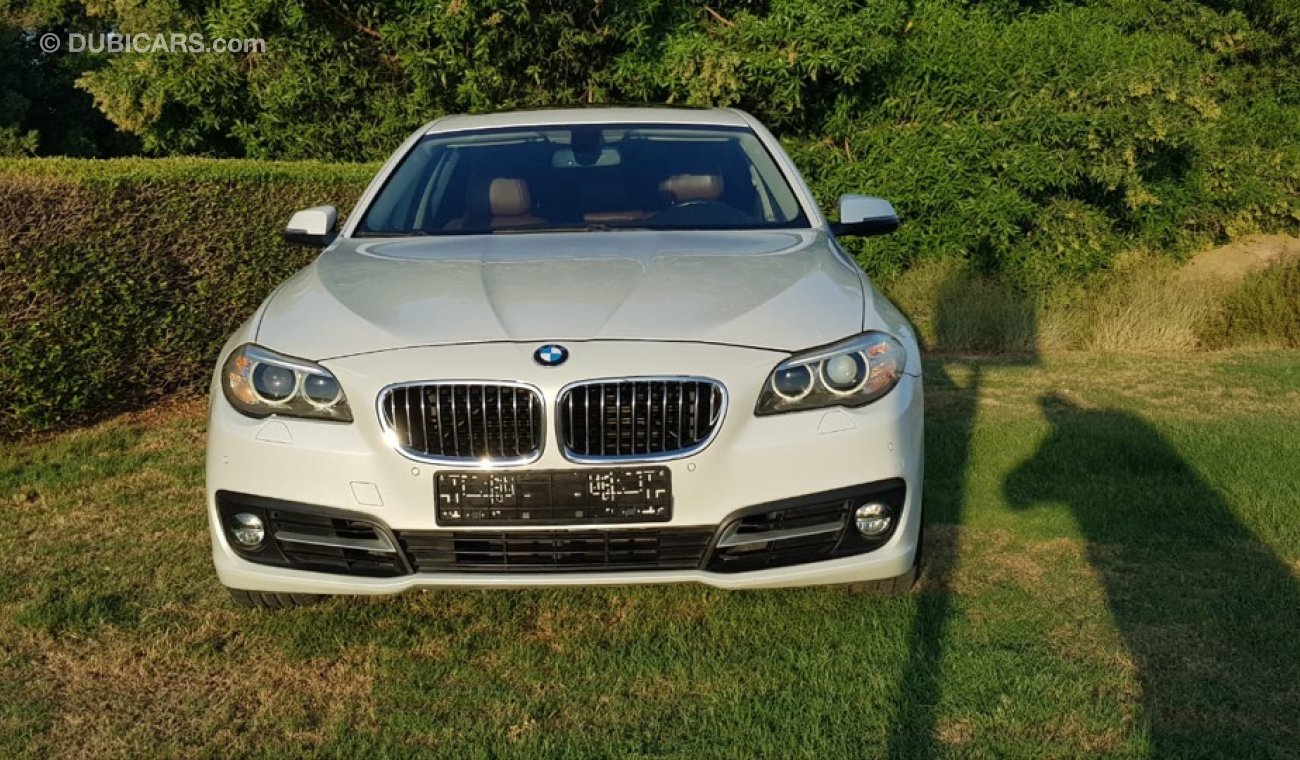 BMW 520i BMW520 model 2015 GCC car prefect condition full option low mileage sun roof leather seats navigatio