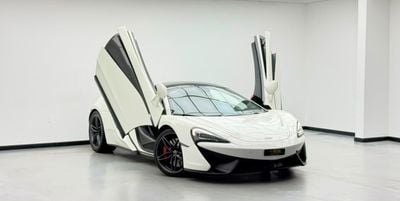 McLaren 540C STANDARD 2016 McLaren 540C, Service History, Butterfly Doors, Fully Loaded, Excellent Condition, GCC