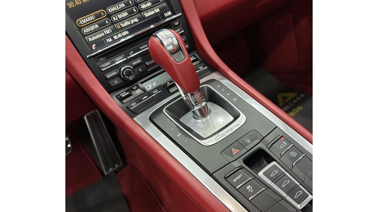 Porsche 911 2015 Porsche 911 Carrera 4, Service History, Low Kilometers, GCC Specs