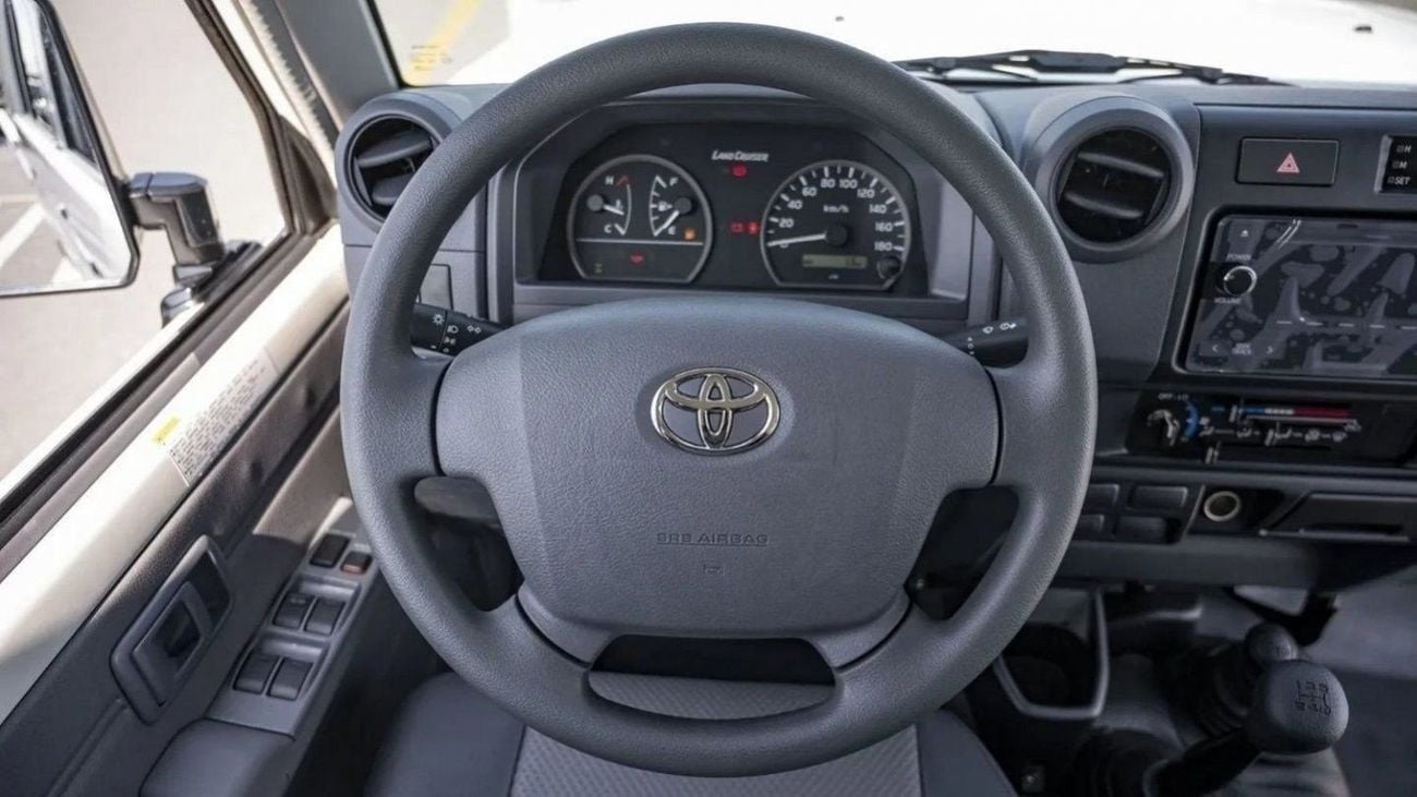 Toyota Land Cruiser Pick Up Toyota Land Cruiser Pickup LC79 4.2L Diesel MT 2024_White