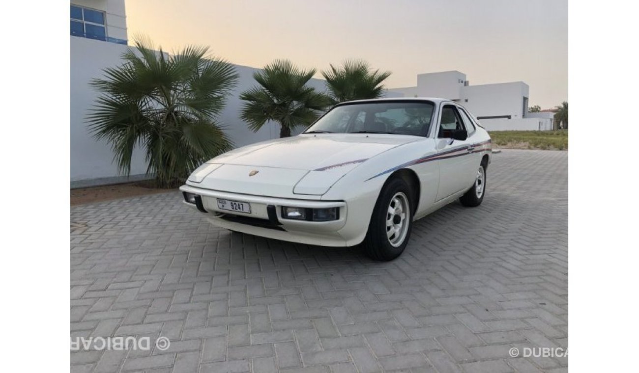 Porsche 924 Martini