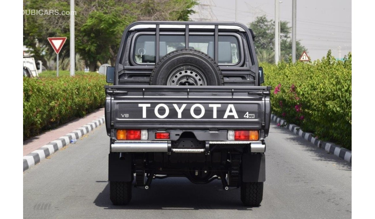 Toyota Land Cruiser Pick Up DOUBLE CAB V8 4.5L TURBO DIESEL 6 SEAT 4WD MANUAL TRANSMISSION