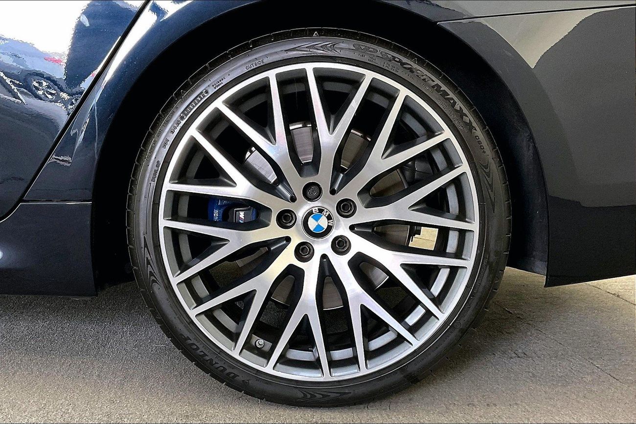 بي أم دبليو 530i Luxury + M Sport Package | شامل الضمان | 0 ﺪﻔﻋﺓ ﺃﻮﻟﻯ