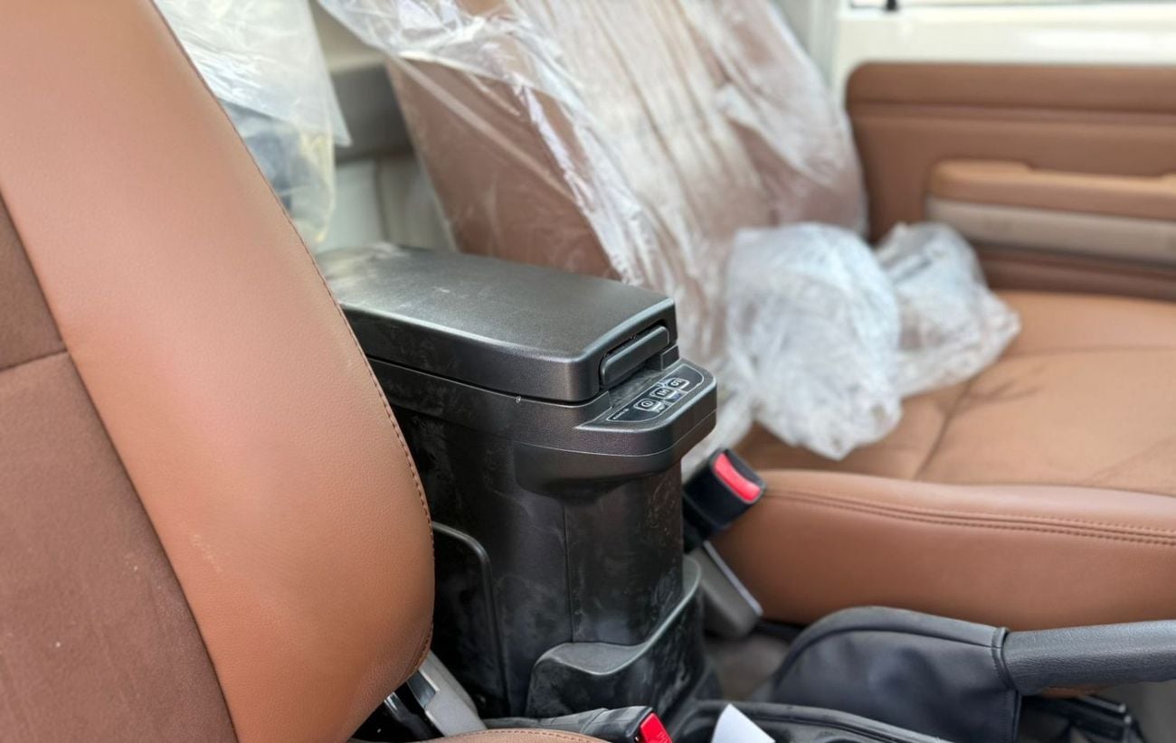 تويوتا لاند كروزر بيك آب TOYOTA LC79 PICKUP S/C , 2.8L Diesel A/T , FULL OPTION , MY25