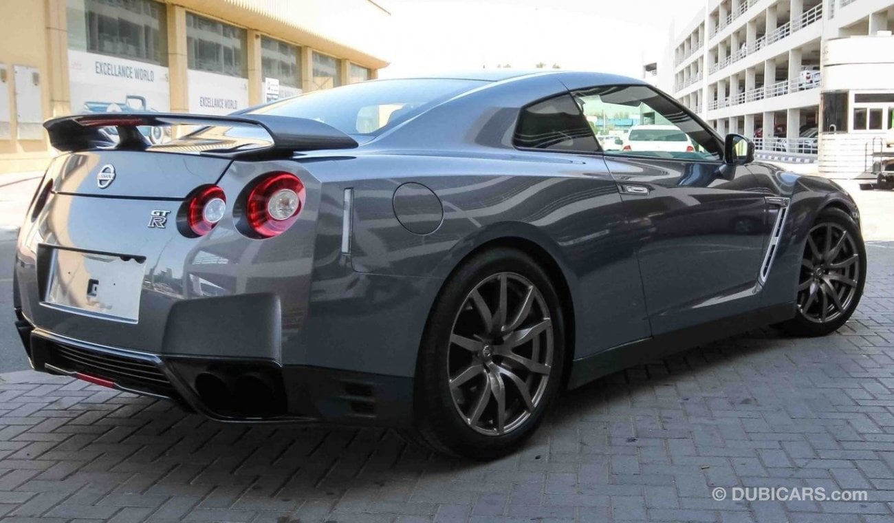 Nissan GT-R