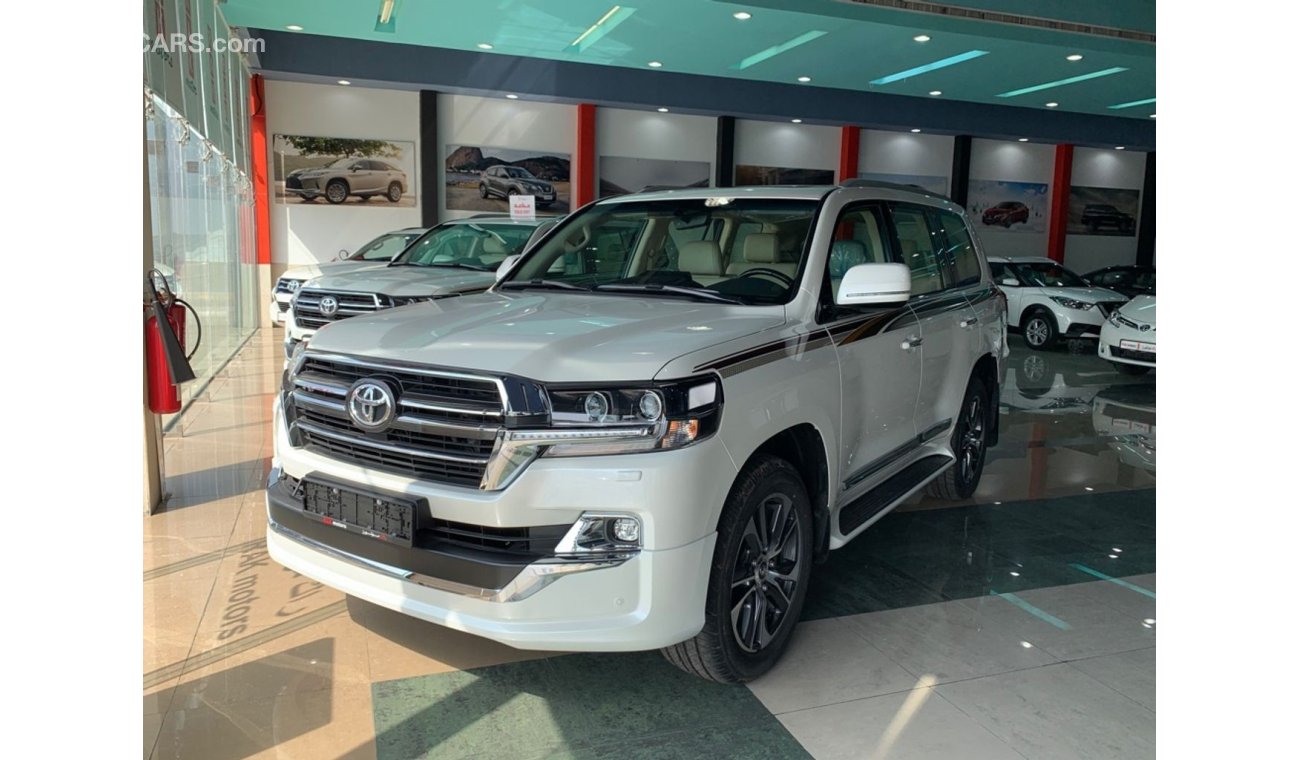 Toyota Land Cruiser 4.6 GrandTouring ( Warranty 7 Years / Services Contract )