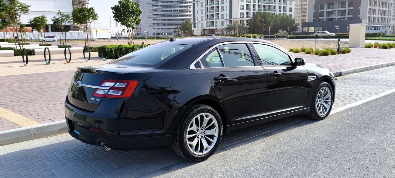 فورد تاونوس ليميتيد