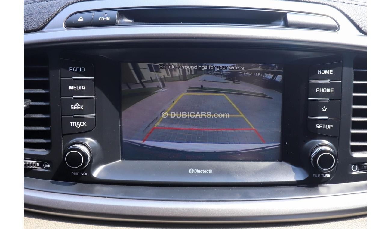 كيا سورينتو UM