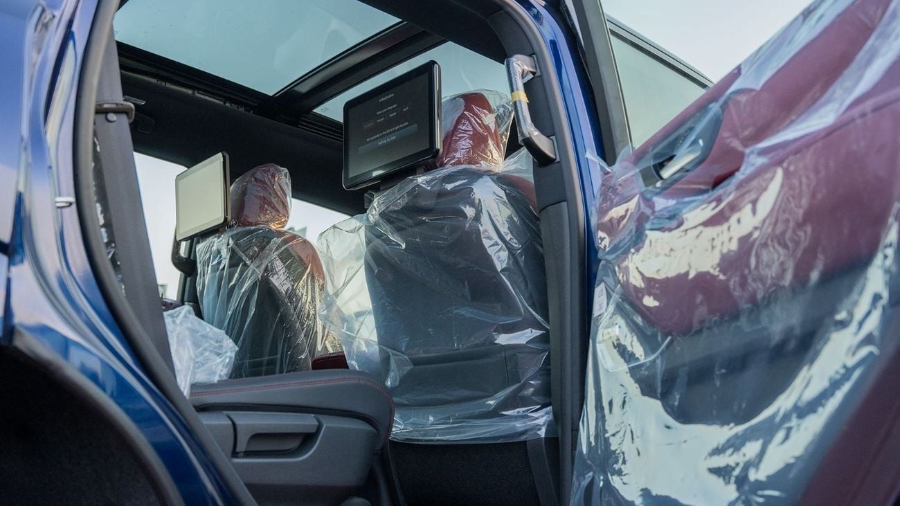 نيسان باترول 2026 Nissan Patrol SE Platinum 3.8L AT Petrol (Blue-Red) (Export Only)