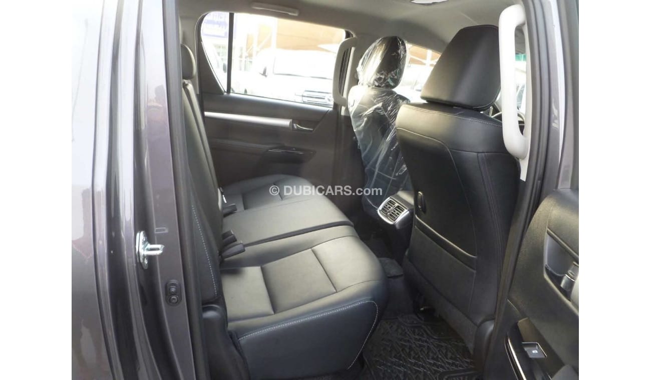 Toyota Hilux RIVO 2.8L FULL OPTIONS