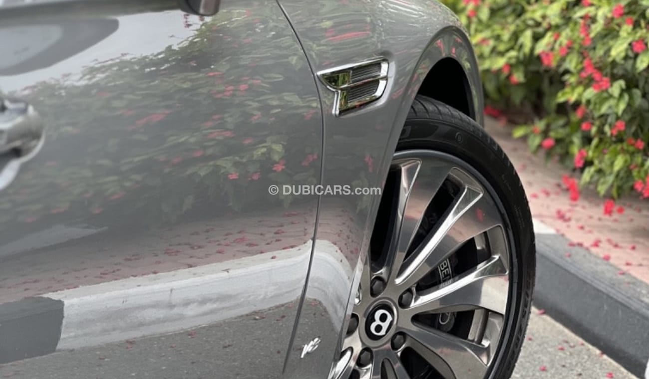 Bentley Flying Spur V8 S V8