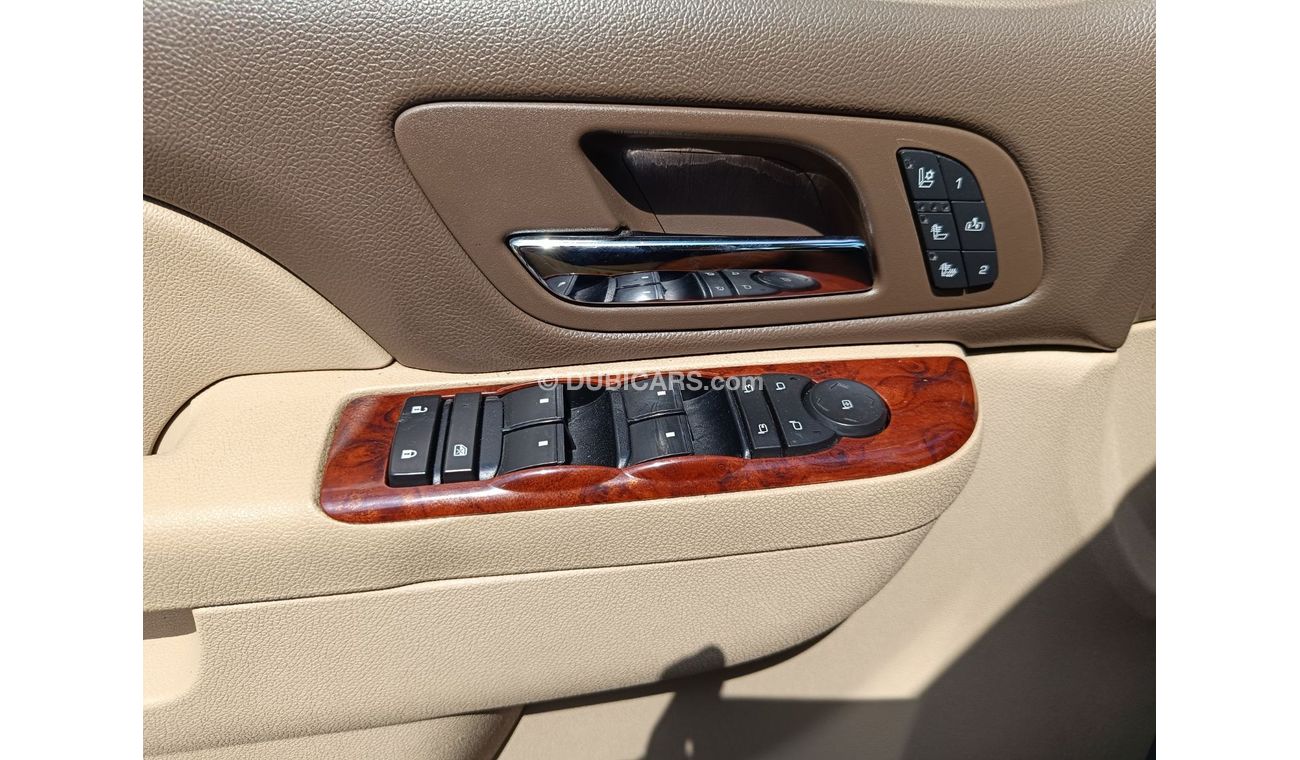 GMC Yukon car in excellent condition with no accidents