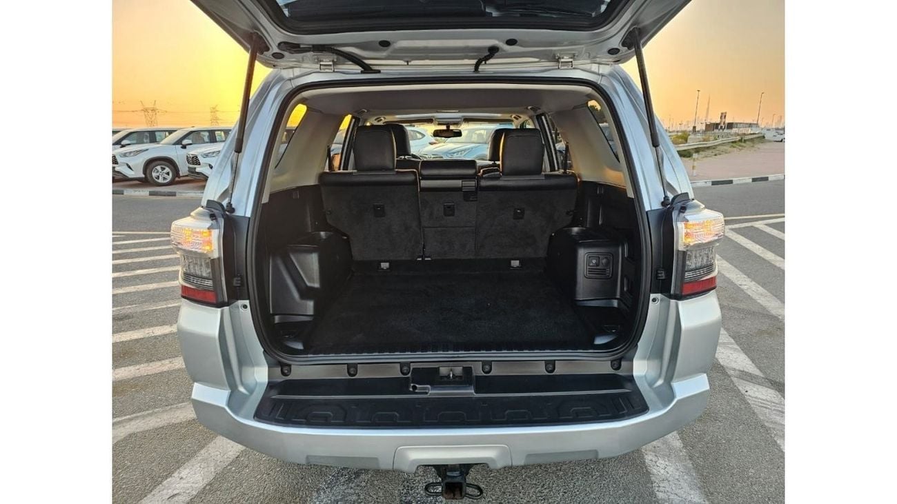 Toyota 4Runner 2018 Toyota 4Runner SR5 Premium 4x4 -4.0L - V6  AWD Full Option - / Export Only