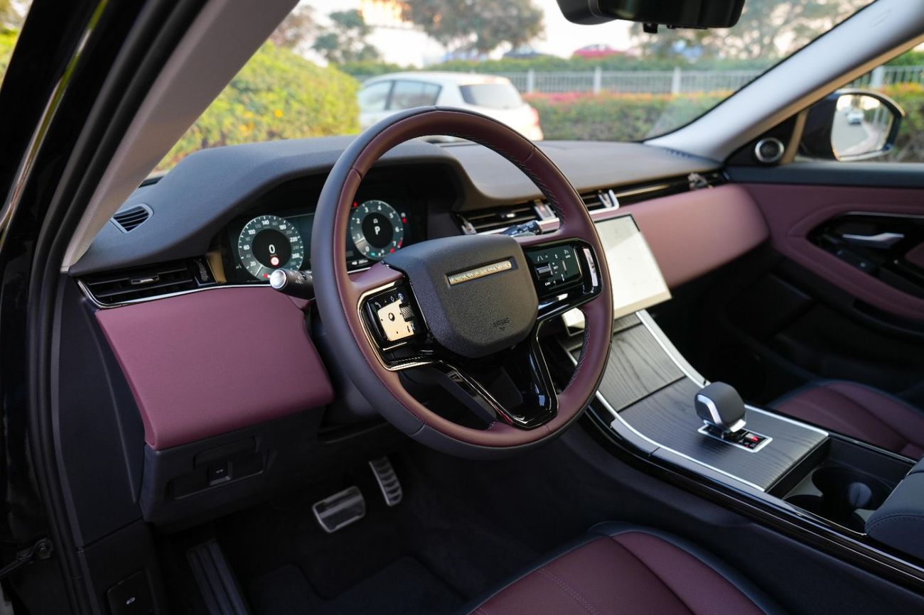 لاند روفر رانج روفر إيفوك SE P250 DYNAMIC 2025!! FIVE YEARS WARRANTY!! THREE YEARS SERVICE CONTRACT