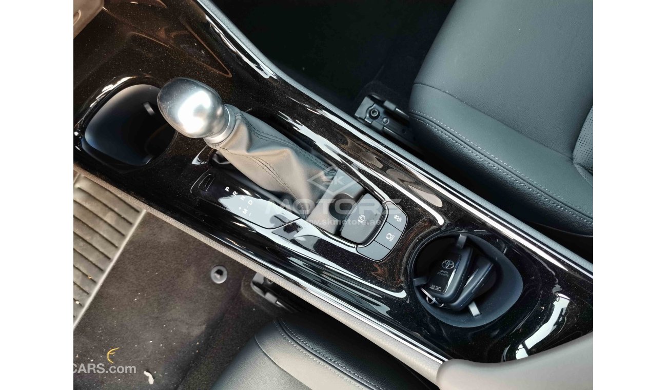 Toyota CHR 1.2L, 17" Alloy Rims, Push Start, LED Head Lights, Fog Lamp, Power Window, CODE - TCHR21