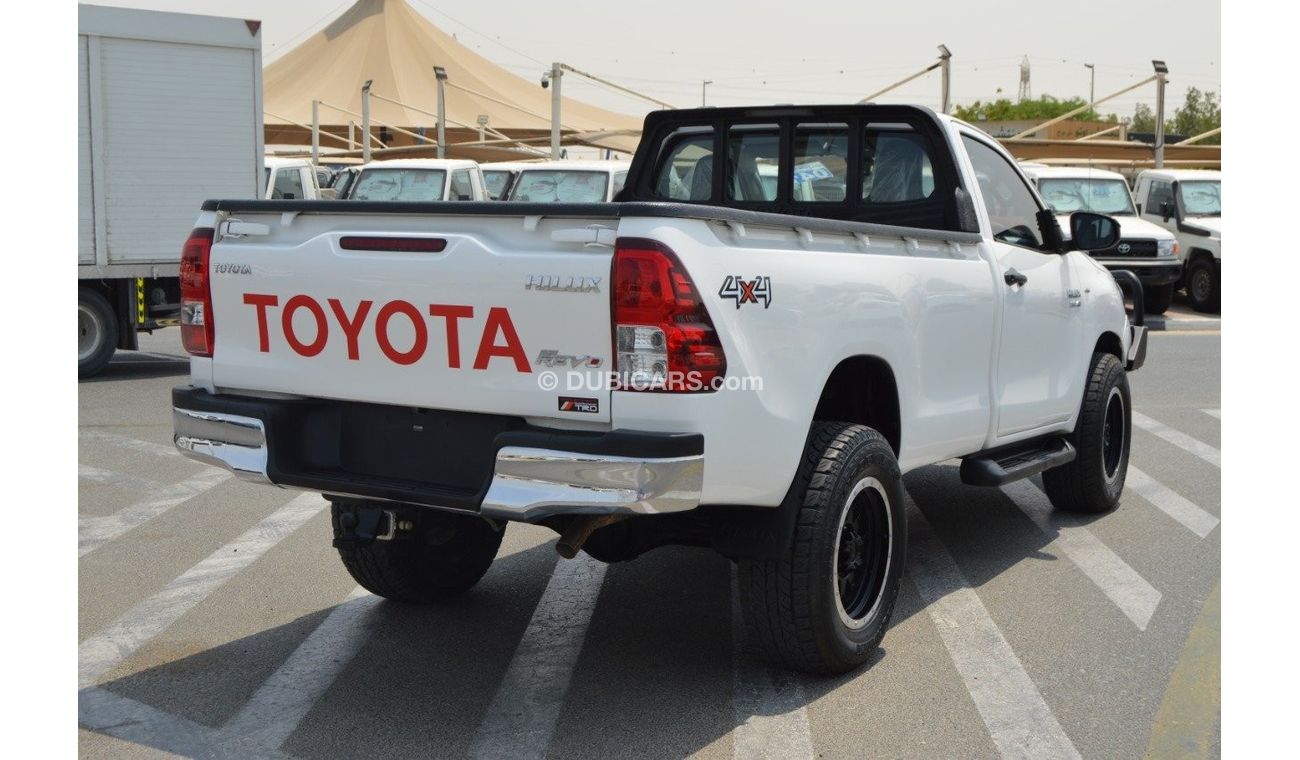 تويوتا هيلوكس SR5 Diesel Right Hand Drive Full option Clean Car