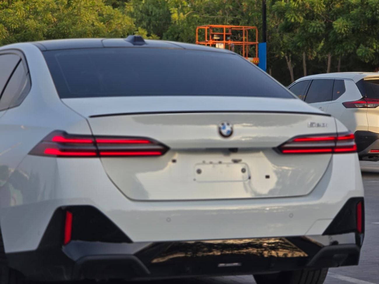بي أم دبليو 520i M SPORT
