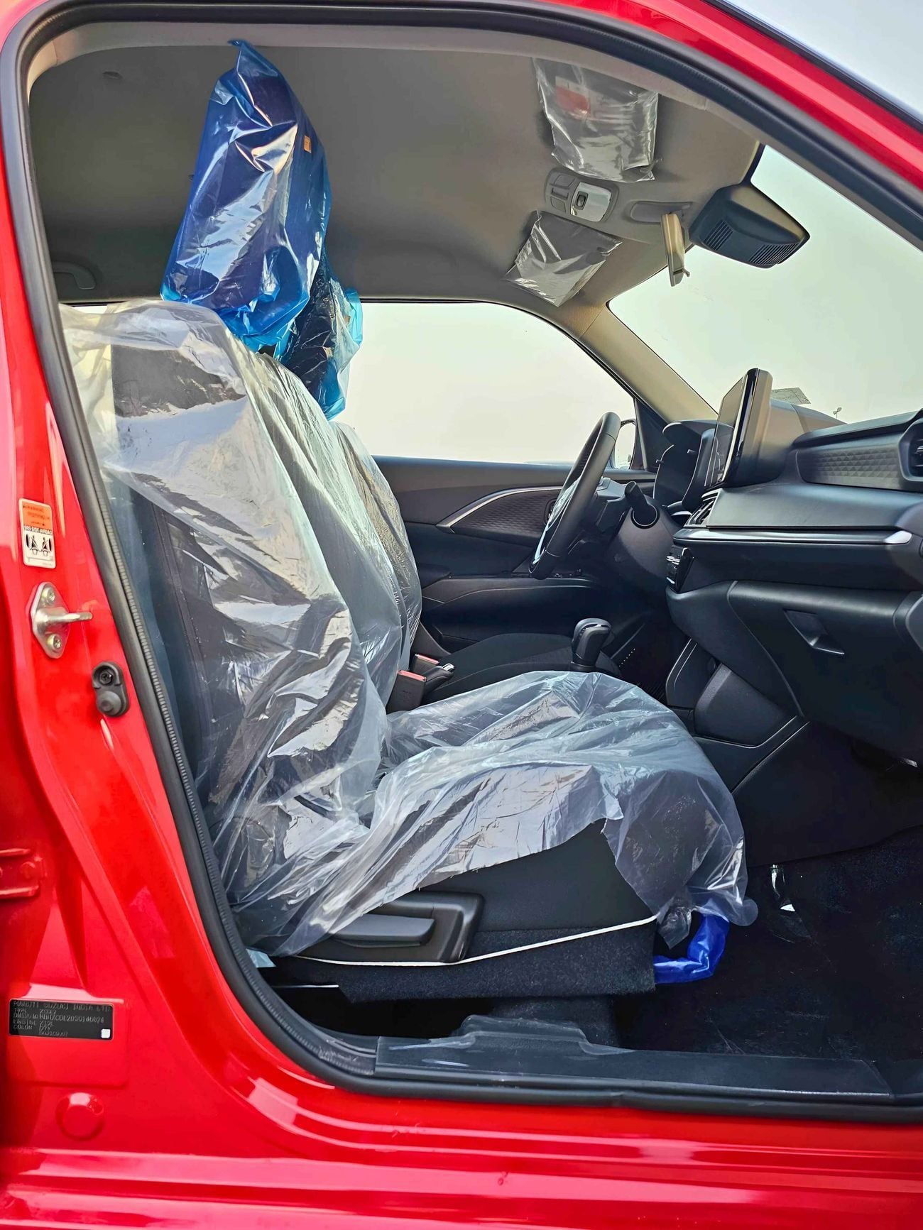 سوزوكي سويفت GLX / DUAL TONE 1.2L V4 PETROL / PUSH START / DVD CAMERA / RADAR CRUISE/ (CODE # GLXR)
