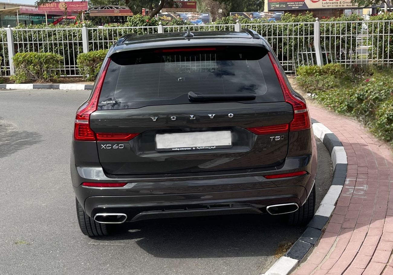 فولفو XC 60 Momentum 2.0L AWD
