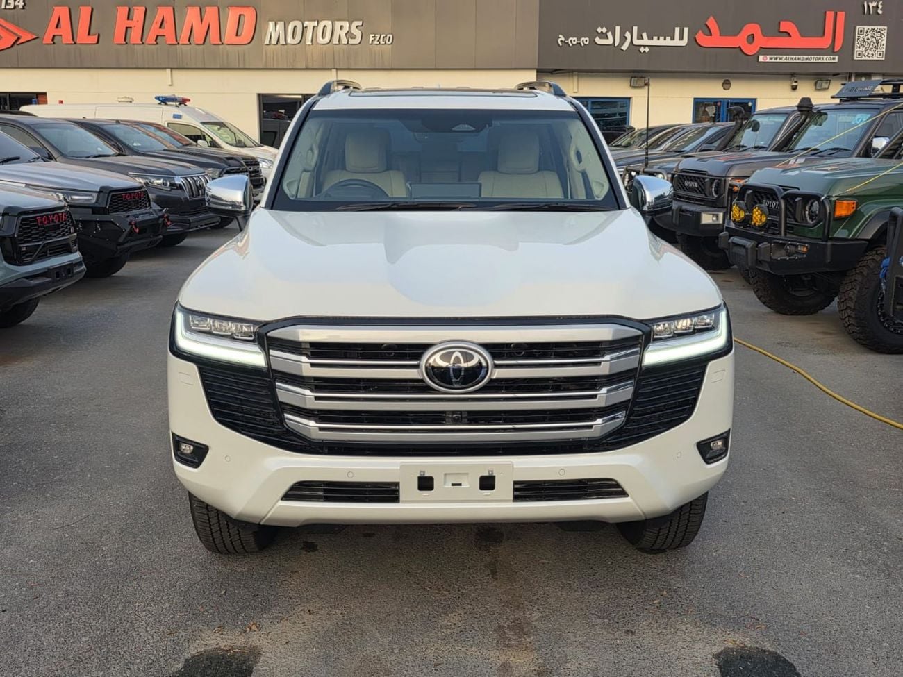 تويوتا لاند كروزر Brand New Toyota land cruiser LC300 ,SAHARA ,year 2025 ,Right Hand Drive ,Diesel 3.3L only For expor